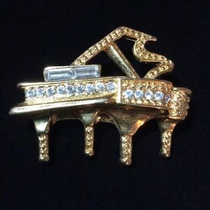 New Rhinestone Piano Pin